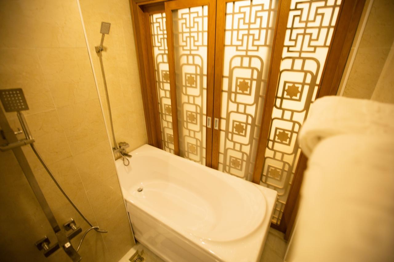 Anh Nguyet Hotel Cà Mau Exteriör bild